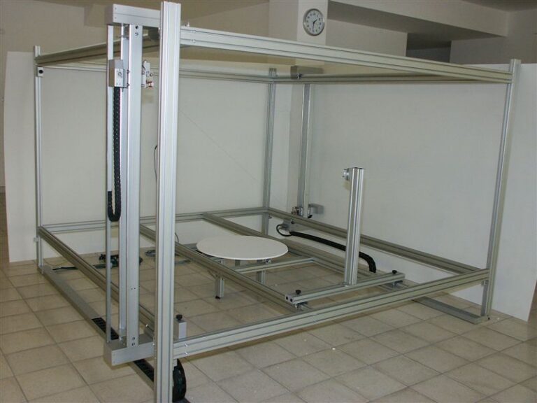 Hot wire CNC foam cutters - Independent Axis Control